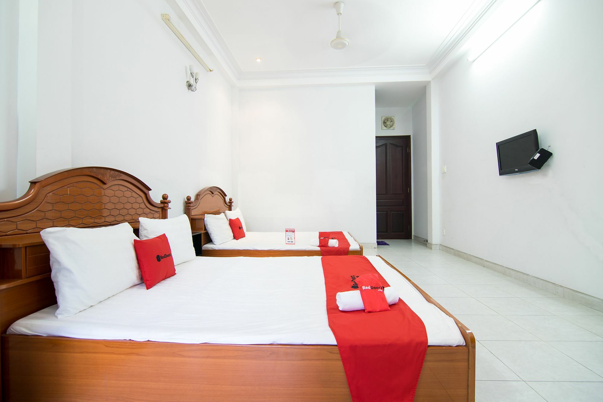 Guest house Reddoorz Near Pico Plaza Cong Hoa 2*